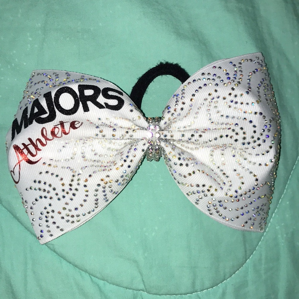 Majors athlete bow